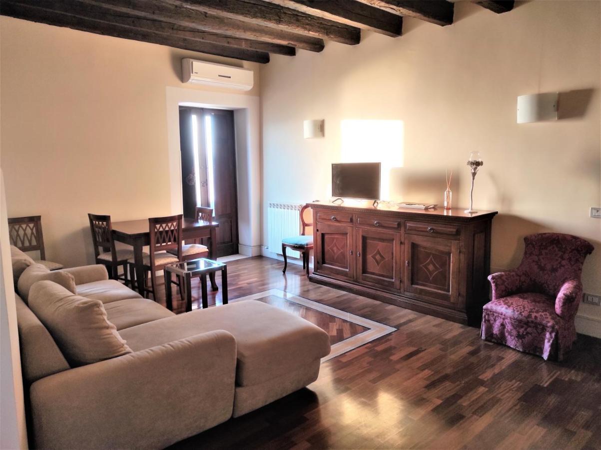 Flora'S House - Ortigia Holidays Syracuse Buitenkant foto
